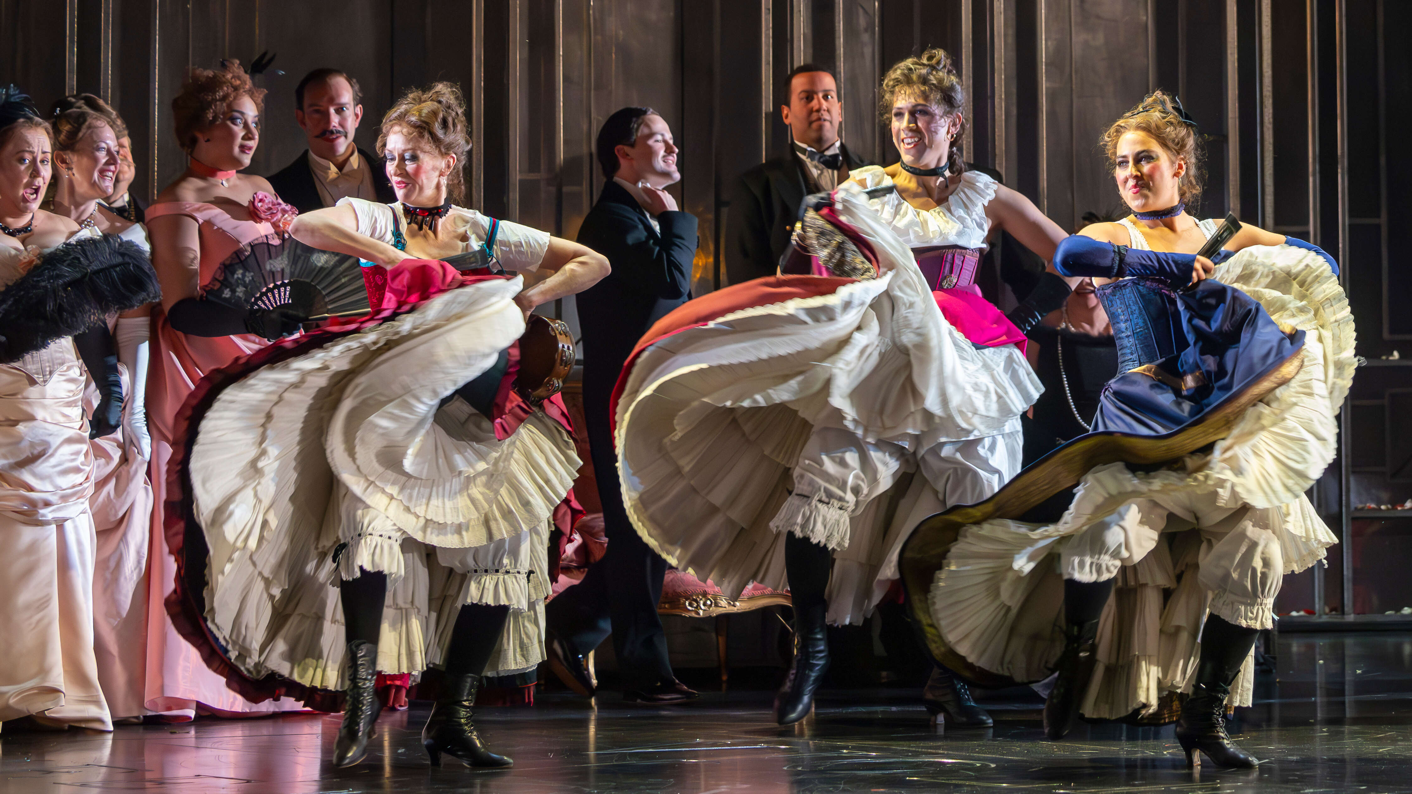The dancers of La traviata. Scottish Opera 2024. Credit James Glossop.