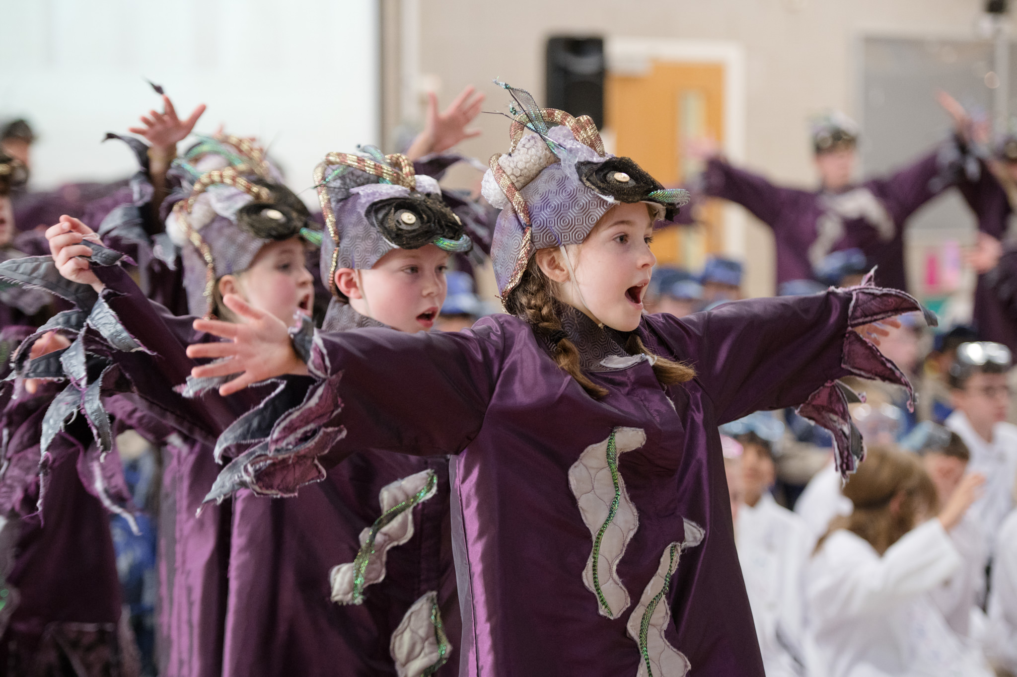 Pupils From Hillhead Primary In Glasgow Perform Scottish Opera's The Last Aliens. Credit Julie Broadfoot.. (1)