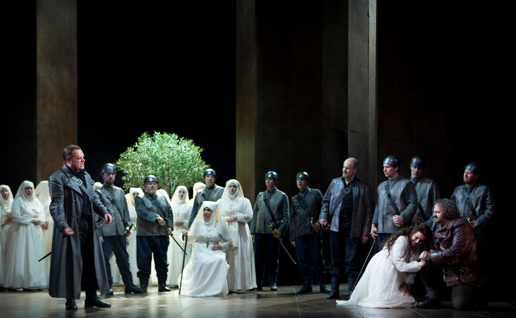 Il_trovatore_Carousel_Image6.jpg