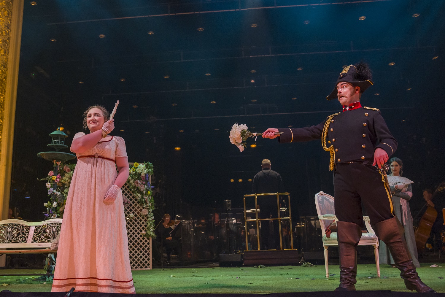 Catriona Hewitson and Arthur Bruce in L'elisir D'amore. Scottish Opera 2021. Credit James Glossop..JPG (1)