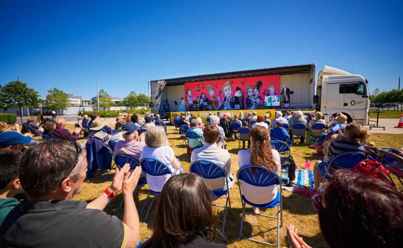 Pop-up Opera - A Little Bit of Figaro. Credit Fraser Band.