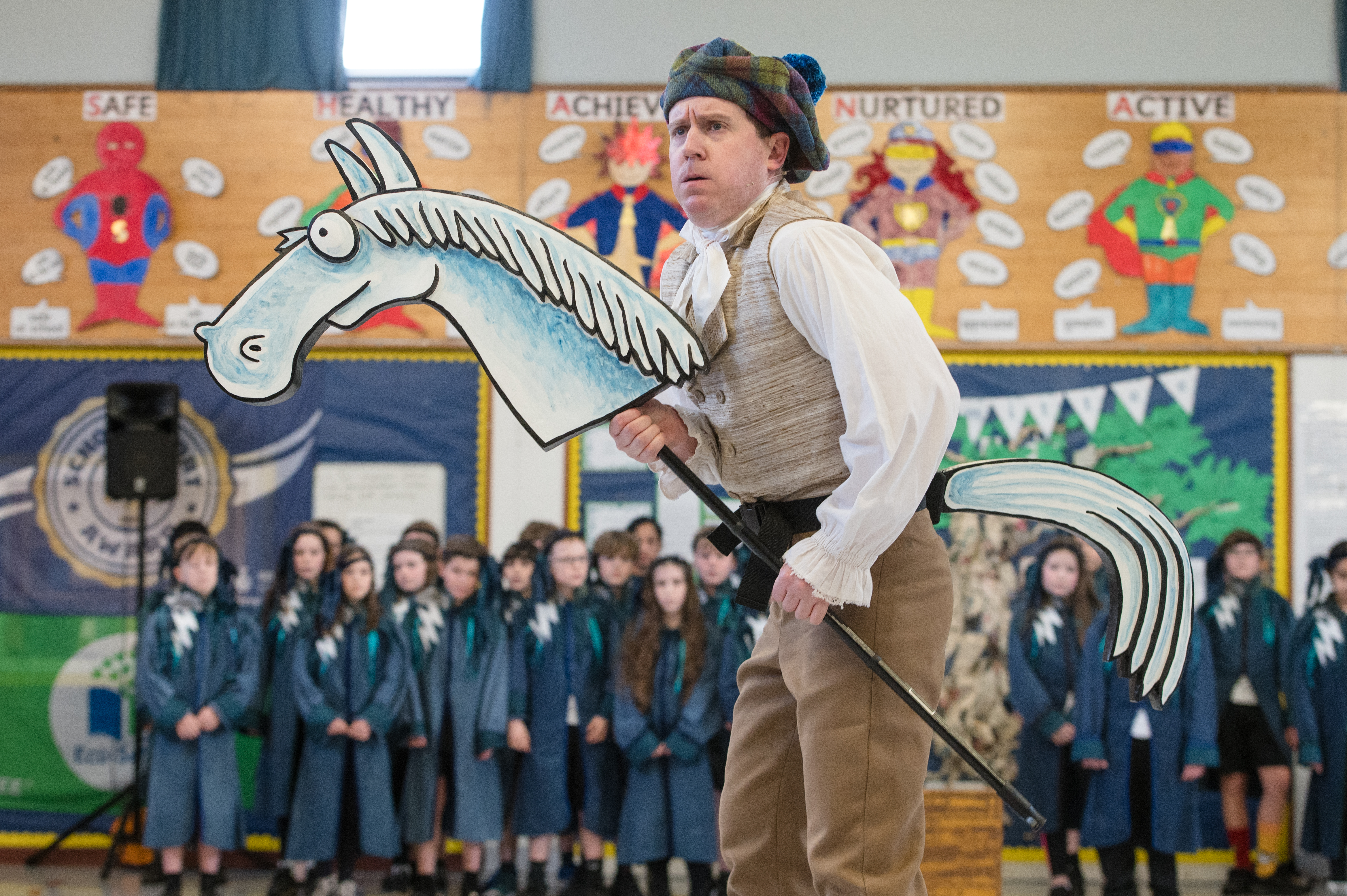 Pupils From Mosshead Primary School Perform The Tale o' Tam o' Shanter. Credit Julie Broadfoot.. (5)