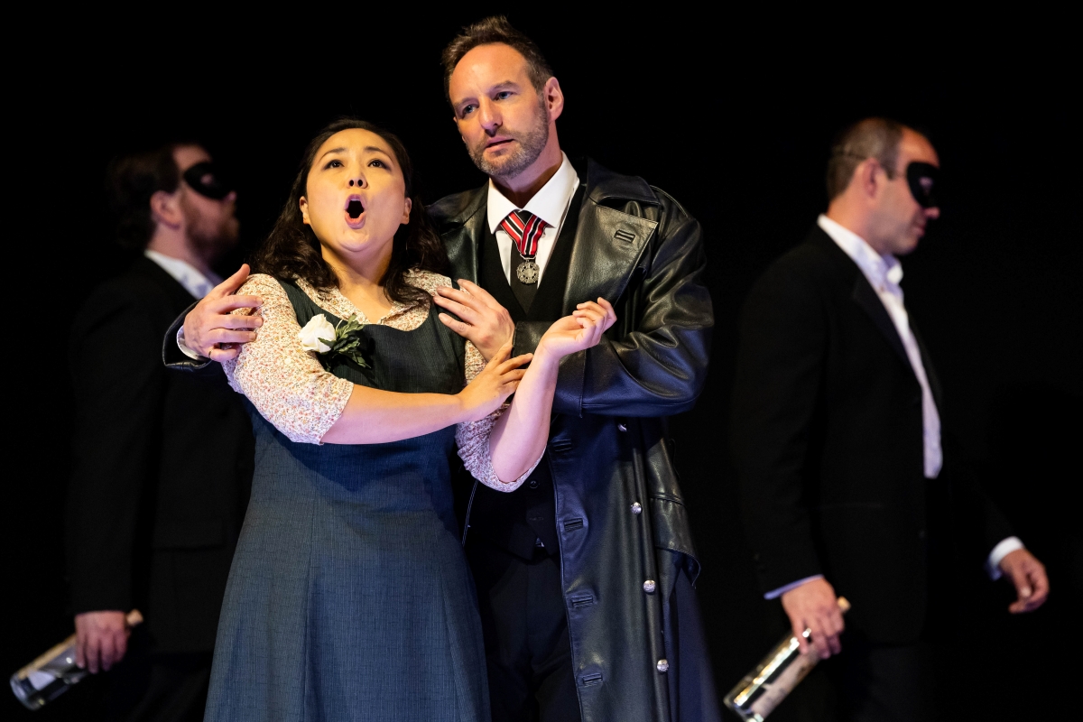 Hye Youn Lee (Daphne) And Brad Cooper (Apollo) In Daphne. Scottish Opera 2023. Credit Sally Jubb.